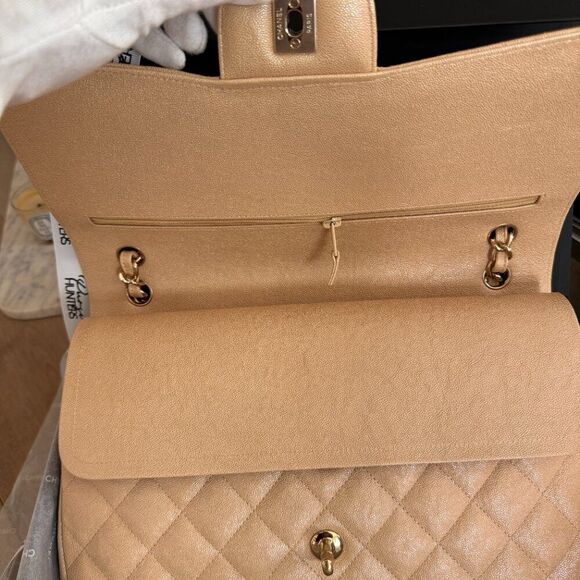 100% Authentic 19S CHANEL Jumbo Double Flap IRIDESCENT Caviar Lambskin GHW - Picture 9 of 16